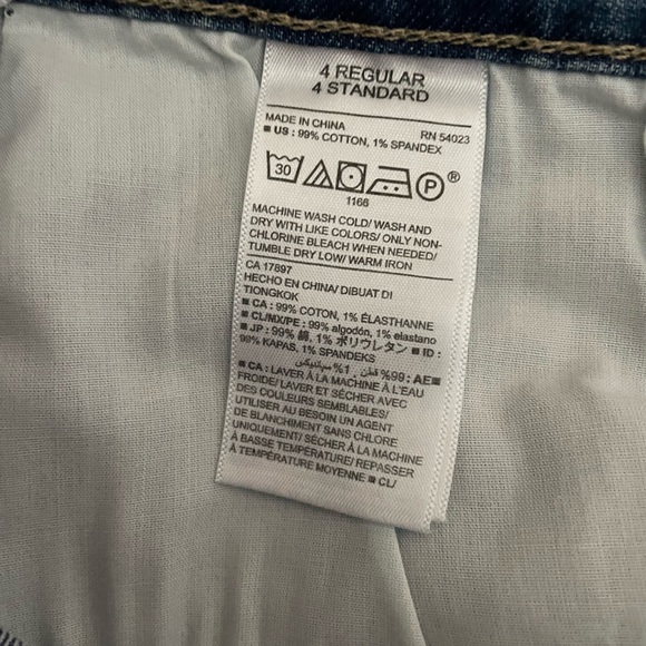 NWT, Size 4, Old Navy Boy Friend Jeans - Picture 5 of 6